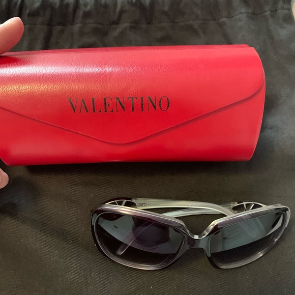 Valentino sunglasses - Picture 2 of 3